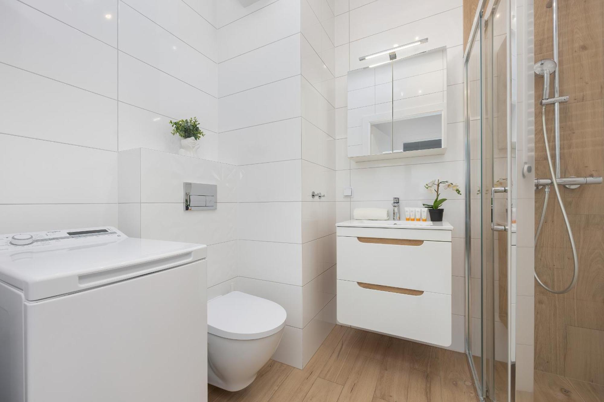 Apartament Comfy Two-bedroom Near Chopin Airport Warsaw's Ursynow By Renters *