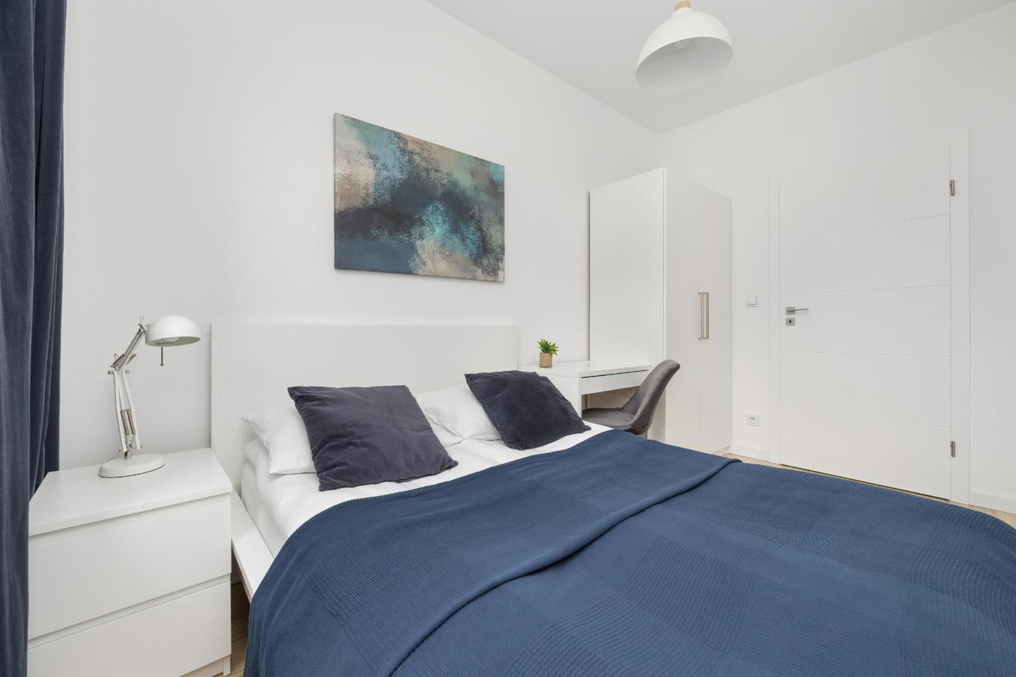 Comfy Two-bedroom Near Chopin Airport Warsaw's Ursynow By Renters Apartament *